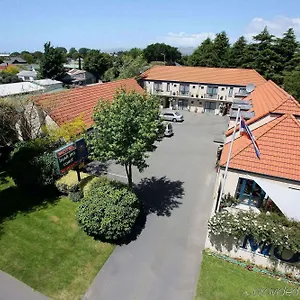 Motel Bush Court